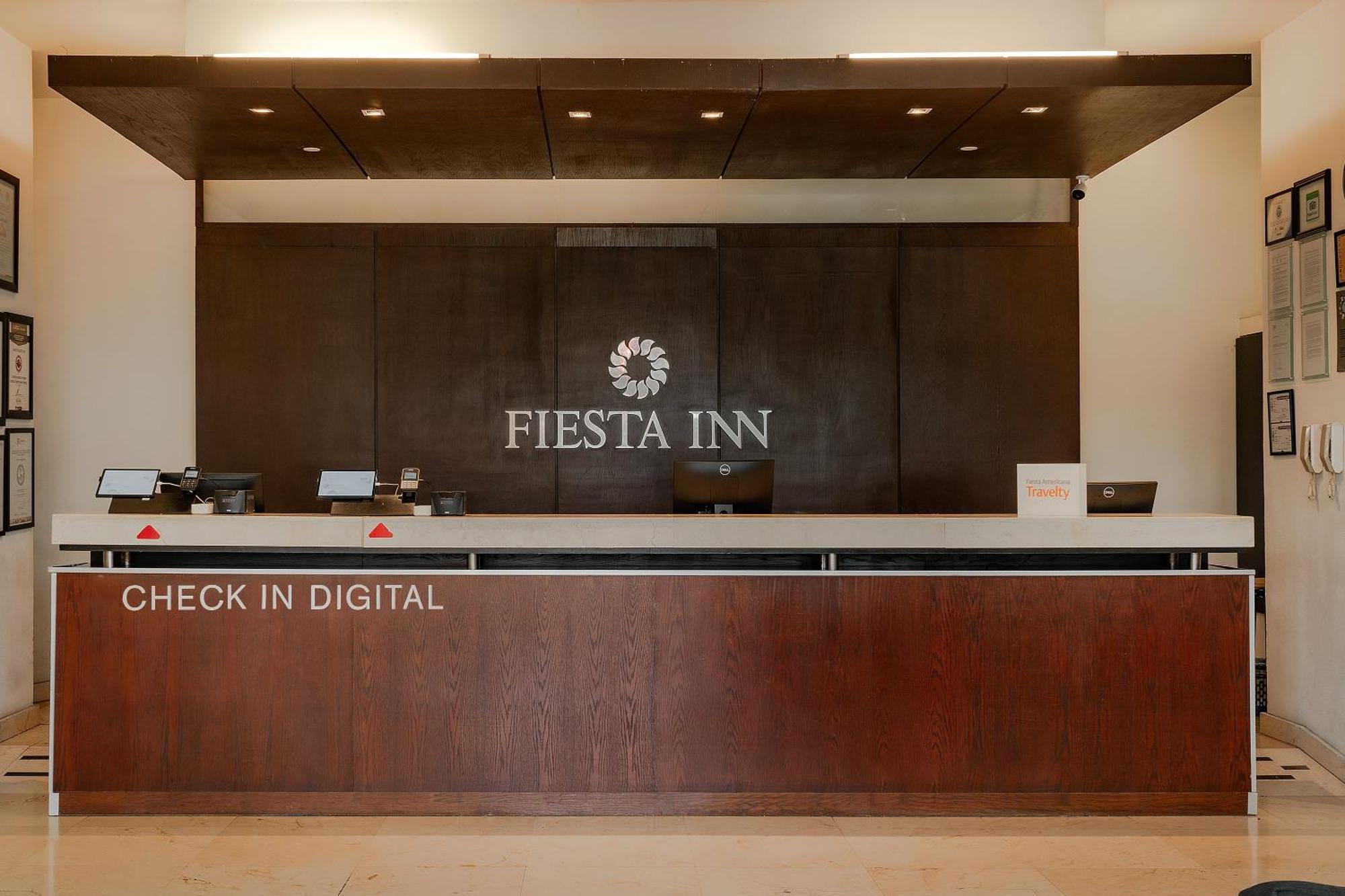 Fiesta Inn Tepic Buitenkant foto